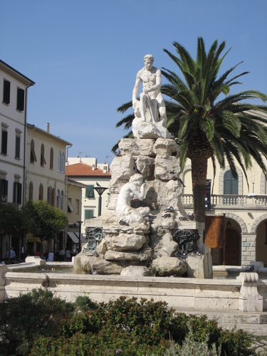 La maestosa Fontana di Cecina